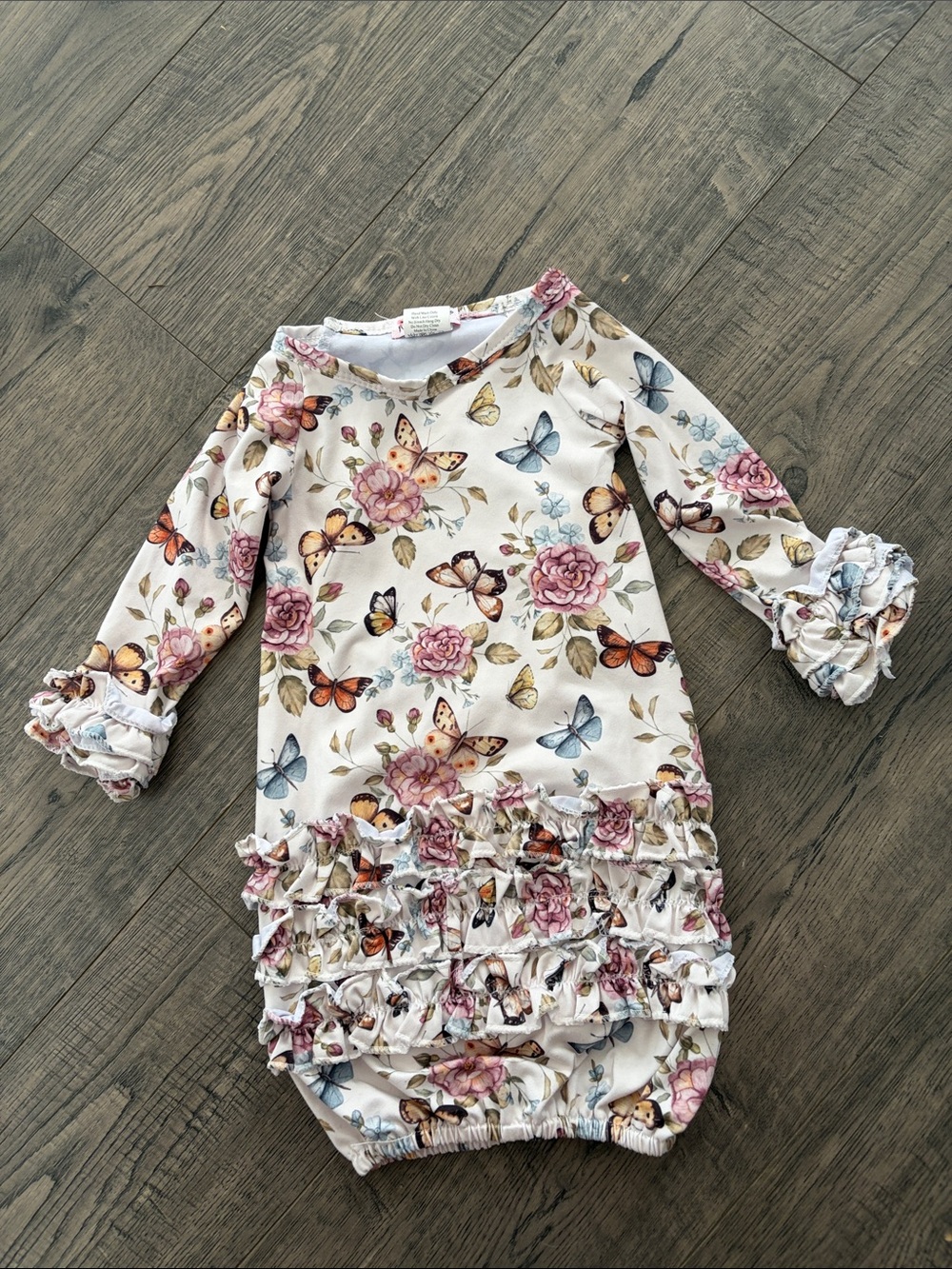 Butterfly & Rose Ruffle Baby Sleep Sack with Matching Bow - Picture 2 of 3